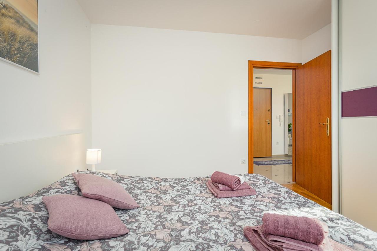 Seaside Apartment Lara Banjole Exterior photo